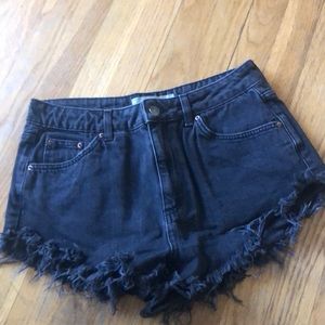 Top shop shorts.